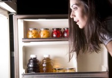 Түнде тамақ ішуге бола ма? Диетолог кеңесі