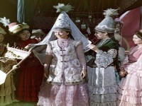 Сән беріп сәукелесі хас сұлуға…