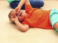 Енем балаларымды ұрады