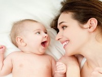 Жұрт алдында жалаңаштанып бала емізуге сіздің көзқарасыңыз?