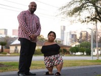 Екі қолы, тізесі жоқ қыз бен жігітінің махаббаты жұрттың жүрегін елжіретті