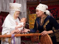 Кіндігіңізді кім кесті?