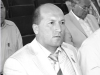 Депутат Әбішев қателікті қалтасынан түзетті
