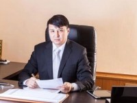Әлтаев қазақ тілін босағадан сығалатып қойды