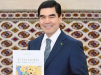 Президенттің кітабын  мәжбүрлеп сатуға көшті