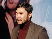 Танымал актер театрдың құны эстрададан төмендеп кеткеніне ашынды