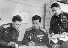 Ұлықпан Бәшен: «Өзбектерге Сабыр Рақымовтың өзі емес, атағы қажет болды»