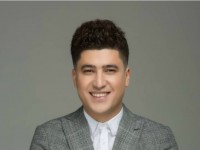 «Қазағым сенің ғана ұланыңмын». Әбдіжаппар халыққа жыр арнады