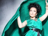 Маржан Арапбаева 3 айлық сәбиін тастап, сахнаға оралды