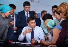Шымкенттің әкімі өздерін «пиарщик», «ұры» деп сынайтындарға жауап берді