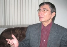 Танымал тележүргізуші саясаткер Ж.Қуанышалинге «балаң өлсін» деп қарғыс айтты
