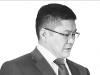 Айтаханов ай қарап жүр ме?