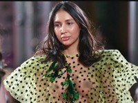 Аты шулы модель Динагүл Тасова ел алдына тағы да жалаңаштанып шықты