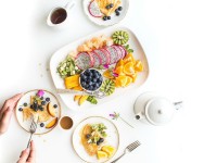 Тамақты аз жеудің 10 тәсілі