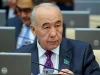 Розақұл Халмұрадов: «Мемлекеттік қызметке мемлекеттік тілді білетіндер ғана қабылдануы тиіс»