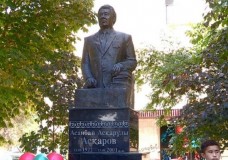 Асанбай Асқаровтың ескерткіші ашылды